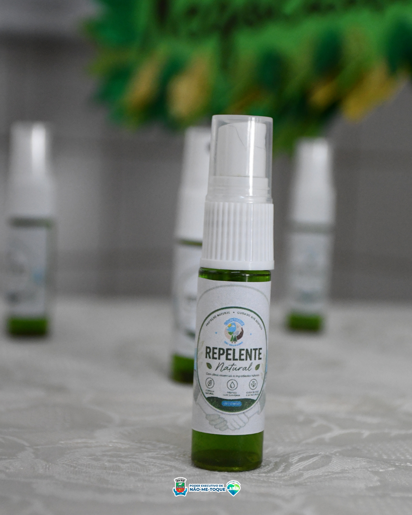 Alunos criam repelente natural com citronela