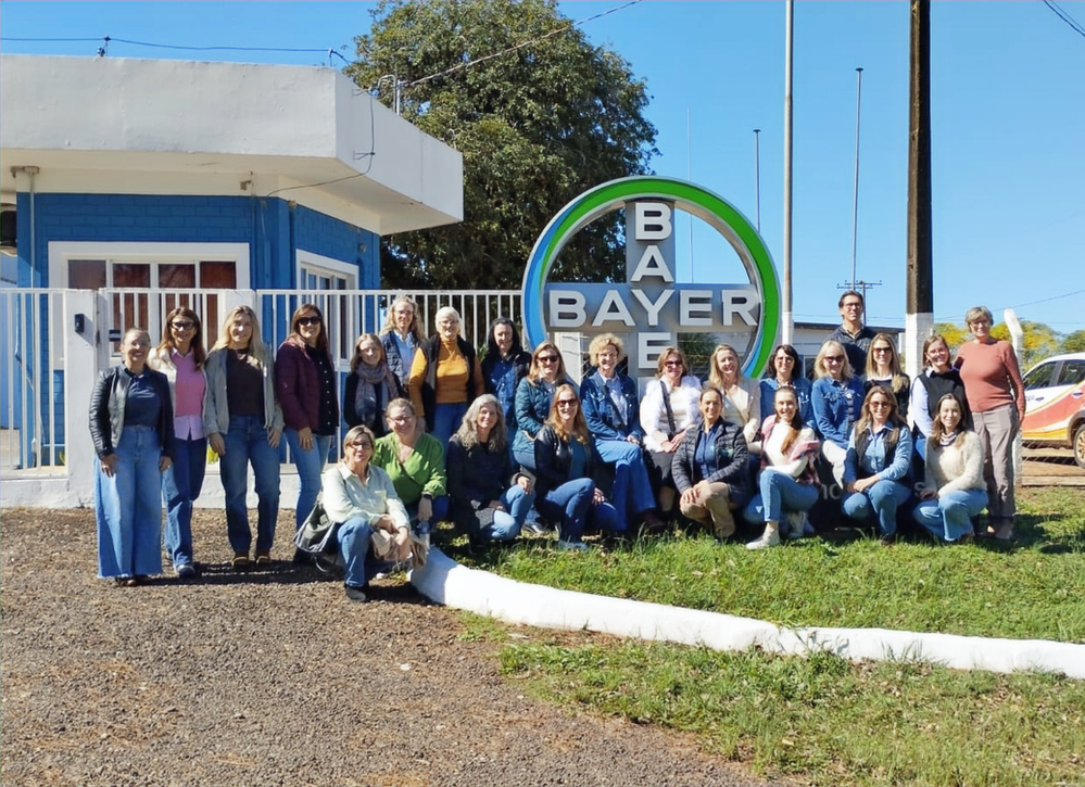 Comissão visita Bayer em NMT