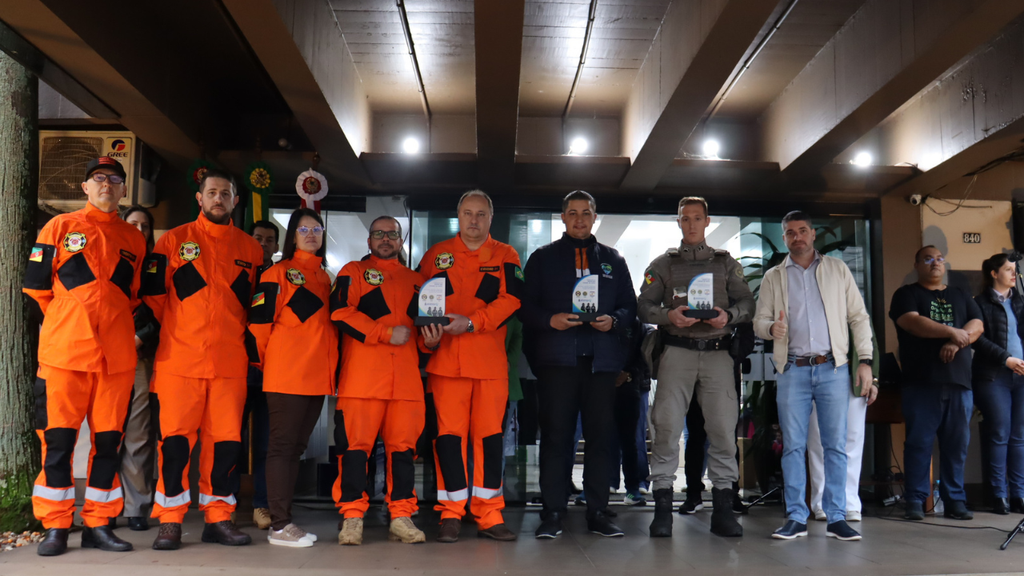 Semana da Pátria homenageia Defesa Civil