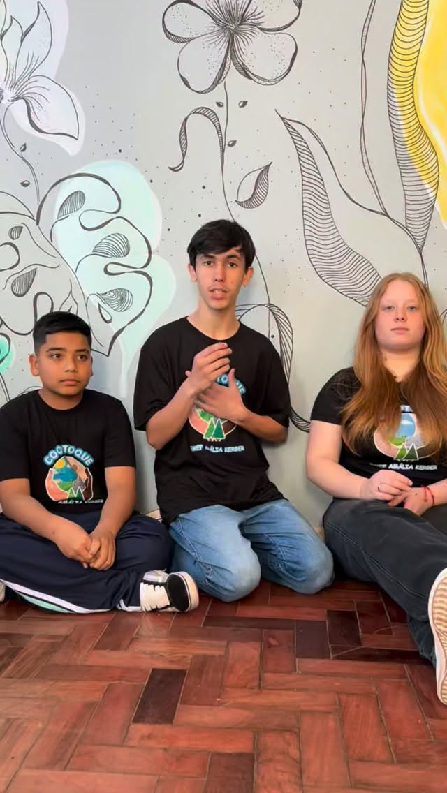 Imagem: Quando a escolha é Cooperar, o mundo gira melhor A CoopToque nossa Cooperativa estudantil da Escola Amália Kerber est.
