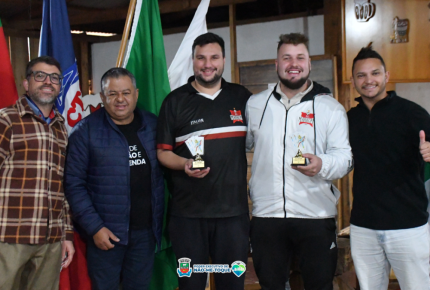 Torneio de Truco reúne 20 duplas em NMT